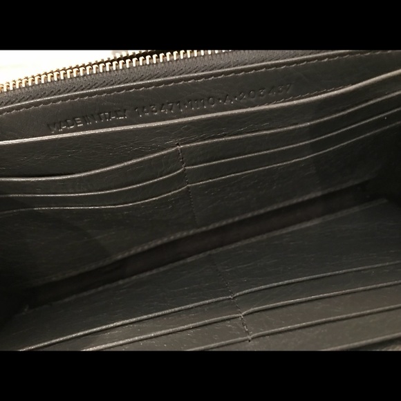 Authentic Balenciga wallet - Picture 1 of 4